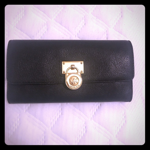 Michael Kors Handbags - Authentic Michael Kors wallet